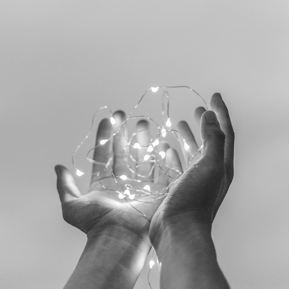 Illumination_Hand-BW